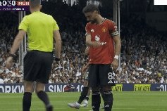 九游体育-名宿：B费抱怨裁判令人难以置信，简直是巨婴