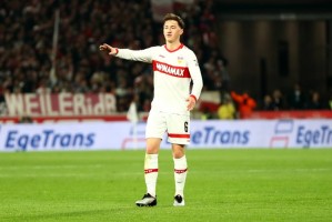 德天空体育澄清：斯蒂勒无意转投曼联，本赛季确认留守斯图加特