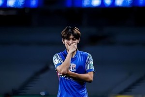 19岁的他前段时间刚进U23国足，如今就成申花黑马，已登场亮相