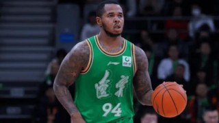 云开体育app官网-0分！辽篮新援持续低迷 球迷直言跟图雷一样 杨鸣还要忍多久